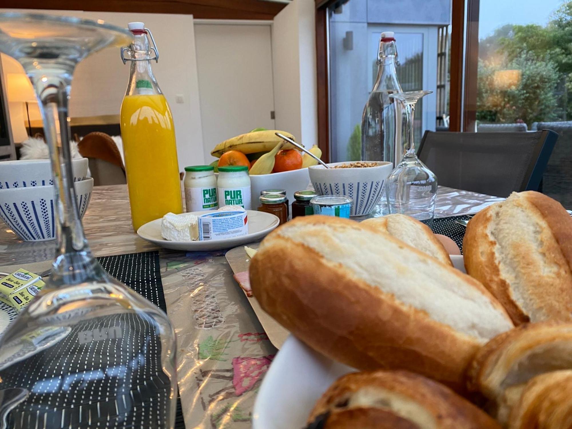 Bed and Breakfast La Couette Du Voyageur Wanze Exterior foto